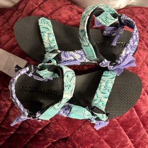 Women’s Arizona Love Trekky Teal & Purple Bandana Sandals size EU 39